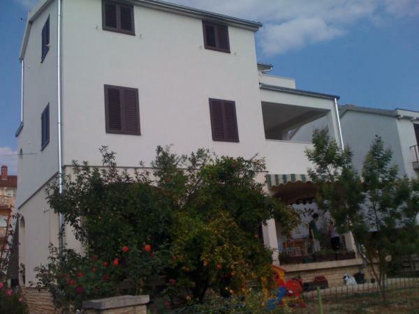 Apartment Urem Biograd Na Moru Luaran gambar