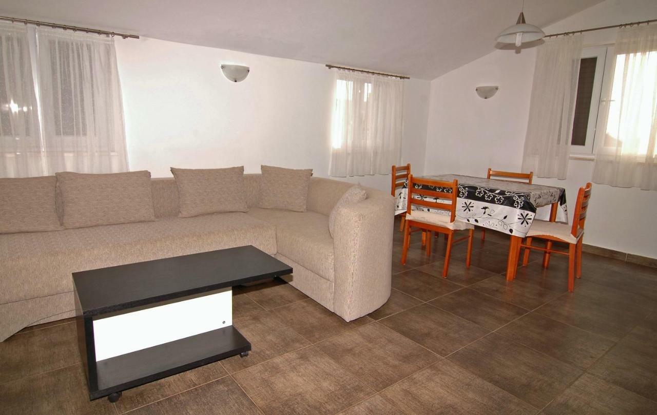 Apartment Urem Biograd Na Moru Luaran gambar