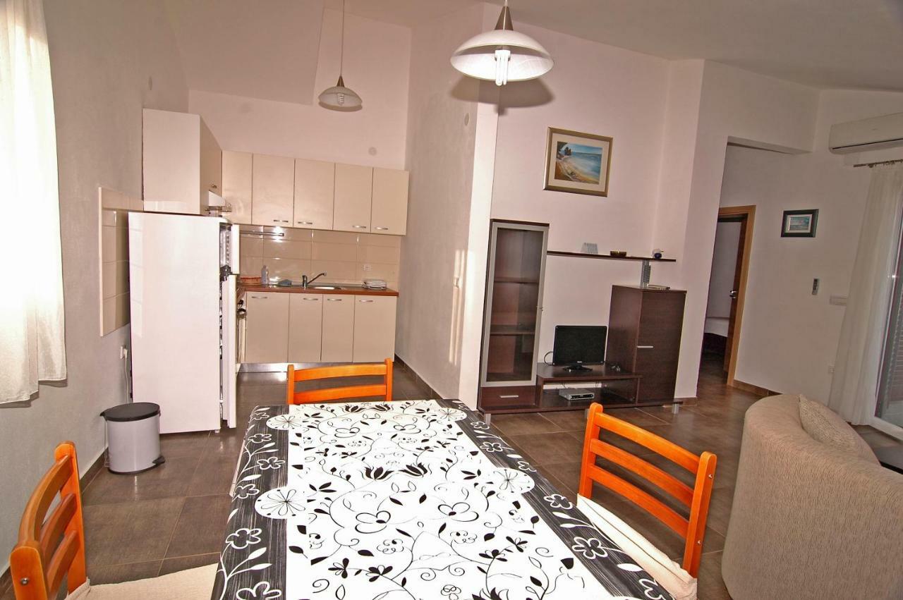 Apartment Urem Biograd Na Moru Luaran gambar